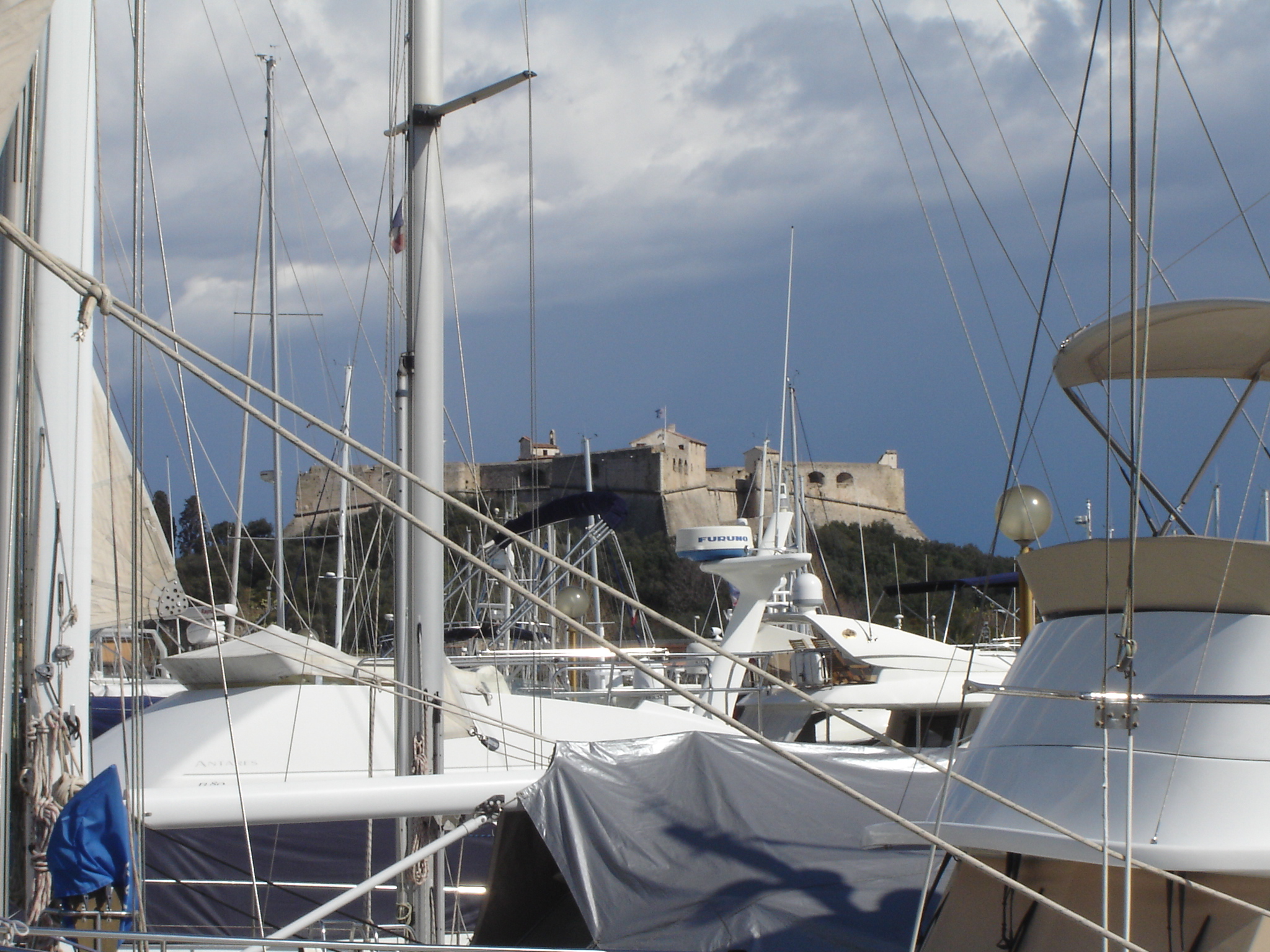 Un local proche du port d'Antibes pour le NavLab